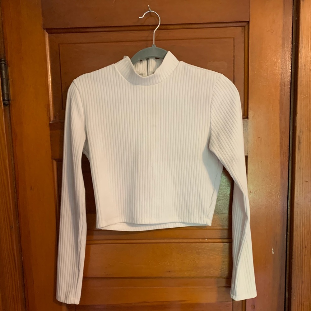 Forever 21 Cropped Long Sleeve Shirt